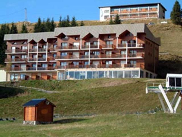Grand T3 au pied des pistes, 2 chambres, bien équipé avec lave-linge, Chamrousse 1650 FR-1-340-115 - Chamrousse