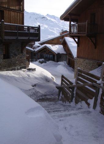 Résidence Les Chalets du Soleil Authentiques. ACHAT FERME - Les Menuires Reberty 2000