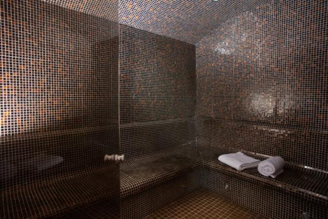 Résidence Les Chalets du Soleil Contemporains. ACHAT FERME - Les Menuires Reberty 2000