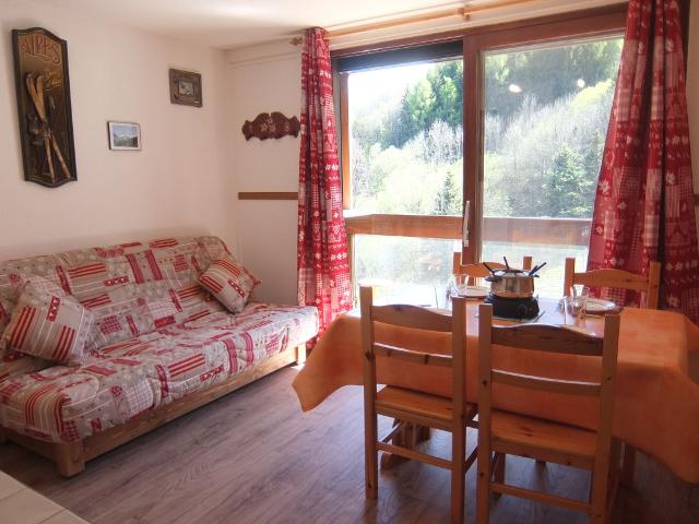 residence 4 personnes Confort FR7370.800.81 - Le Corbier