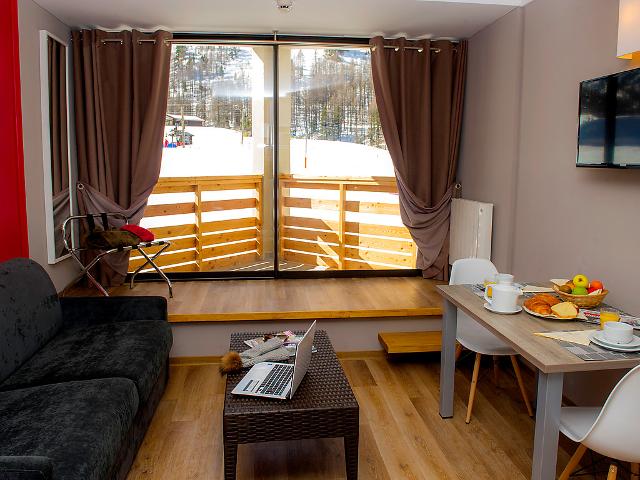 2 pièces 6 personnes Confort FR7604.200.12 - Isola 2000