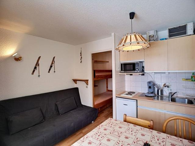 Studio coin montagne 3 pers ski aux pieds / CARLINES I 34