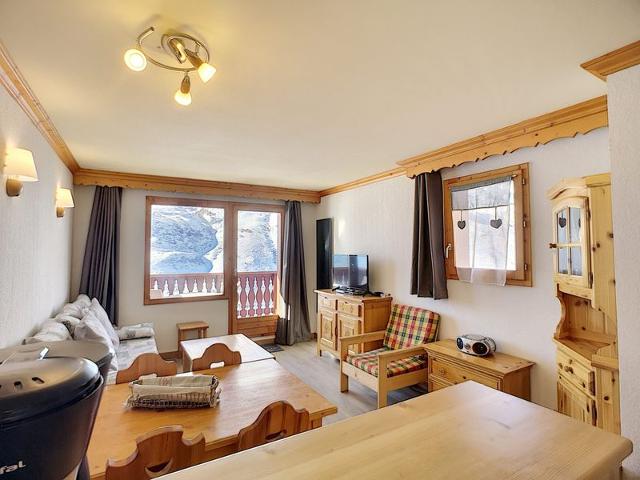 LES MENUIRES LES VALMONTS 3 PIECES 6 PERSONNES SKI AUX PIEDS 2 CHAMBRES