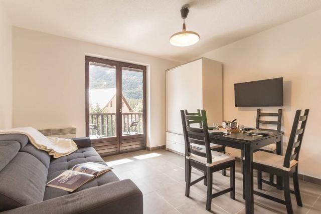 Appartement Neyzets LMO130-B100