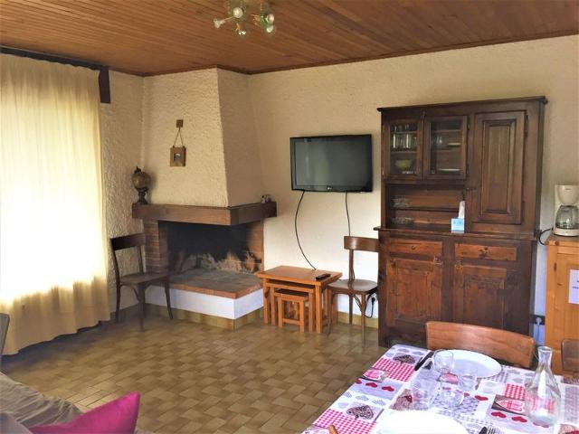 2 pièces proche pistes et village ( ROC118)