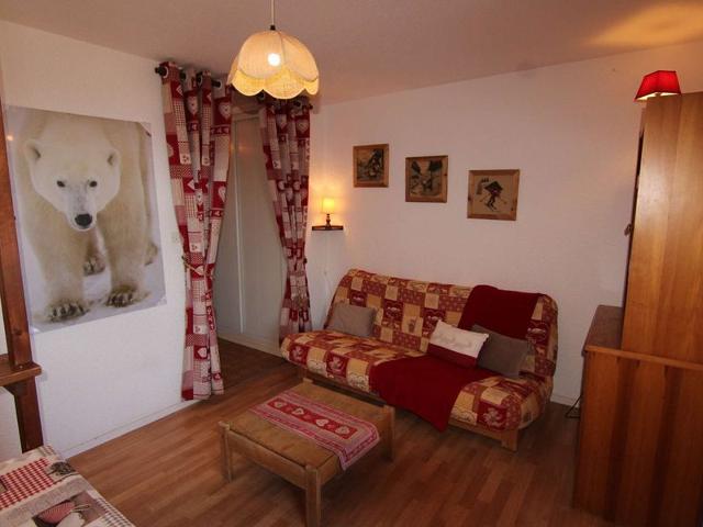 studio cabine 25 m² orienté EST, classé 2**