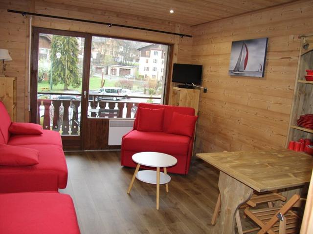 Studio centre station (RCA112)