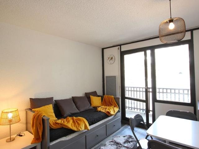 Studio 3-4 personnes rénové, belle vue pistes