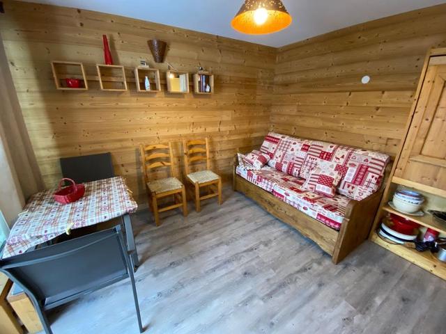 Petit studio centre village (GGA158)