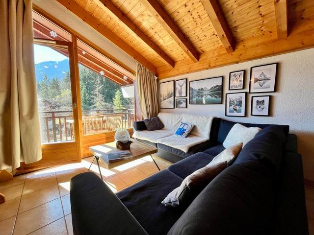 Appartement chaleureux, décoré avec soin