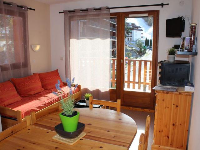 APT 8 PERS BALCON SUD, PIED DE PISTES