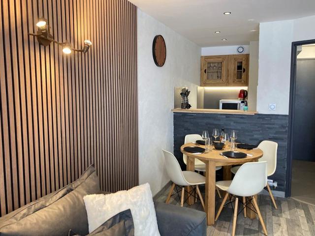 Très bel appartement rénové, proche centre station