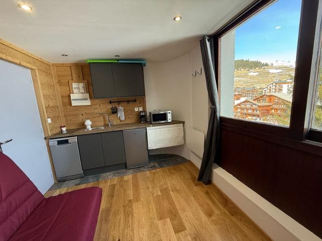 Studio 3300 N°42 - ST2