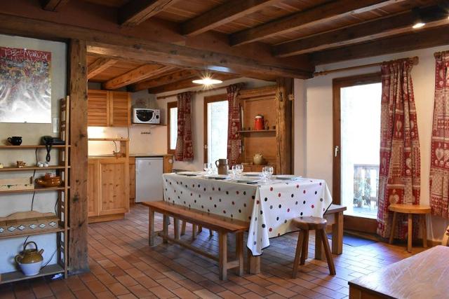 Chalet Manetso MRB000-052