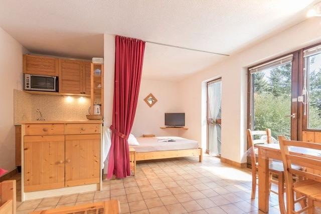 Appartement Clos Des Cavales 2 CHA360-B013