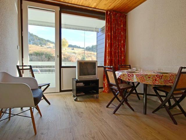 Appartement 2 pièces 4 personnes pied des pistes et proche garderie.